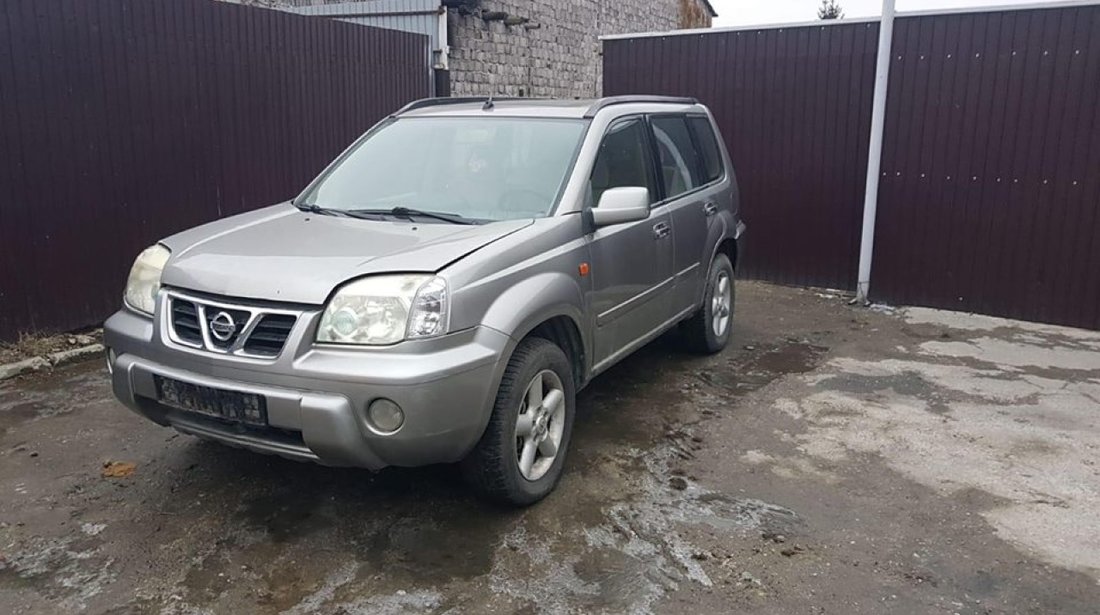 Dezmembrez Nissan X-trail 2.2 an 2003