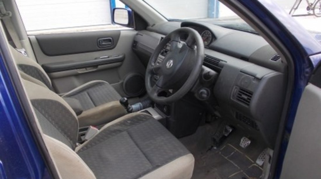 Dezmembrez Nissan  X-Trail ,an 2003