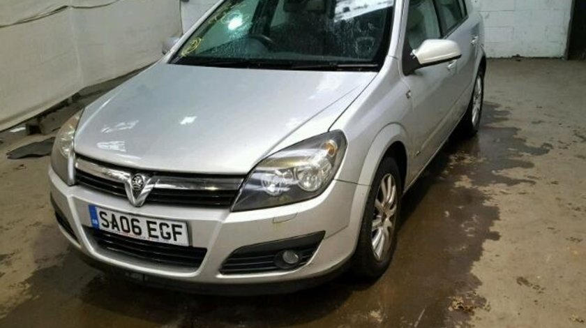 Dezmembrez Opel Astra 2006 1.7cdti