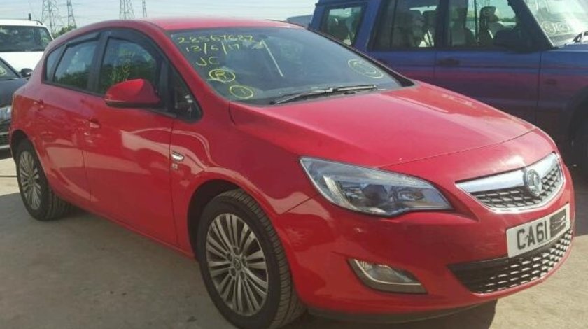 Dezmembrez Opel Astra 2012 1.7cdti