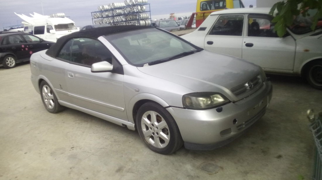 Dezmembrez Opel Astra Cabrio, an 2002,