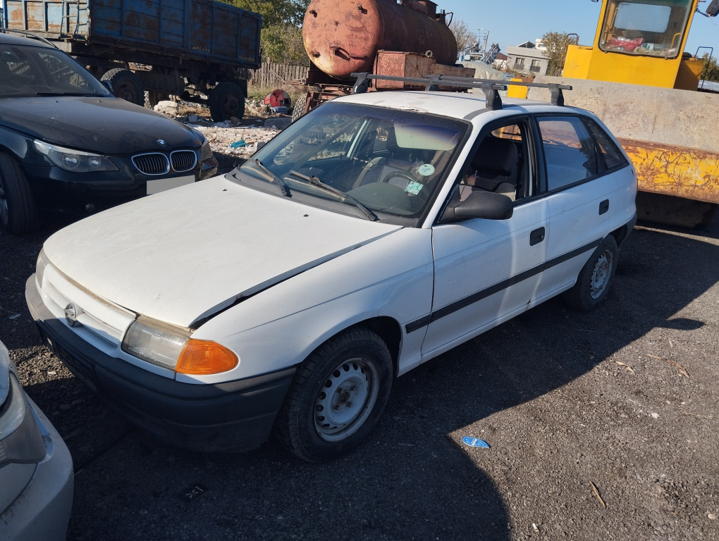 Dezmembrez Opel ASTRA F 1991 - 2002 1.7 D 17 DR ( CP: 60, KW: 44, CCM: 1700 ) Motorina