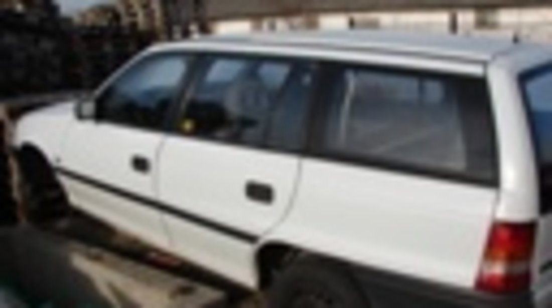 Dezmembrez Opel Astra F Din Anul 1993