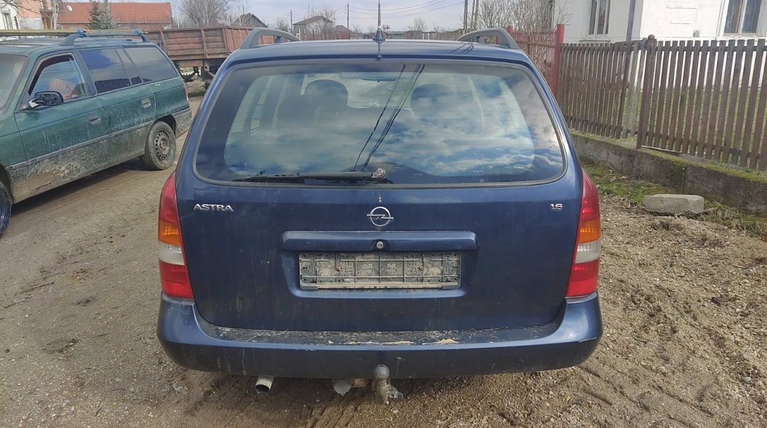 Dezmembrez Opel Astra G 1.6