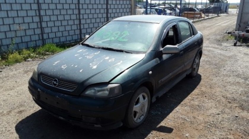 Dezmembrez Opel Astra G, an 2000