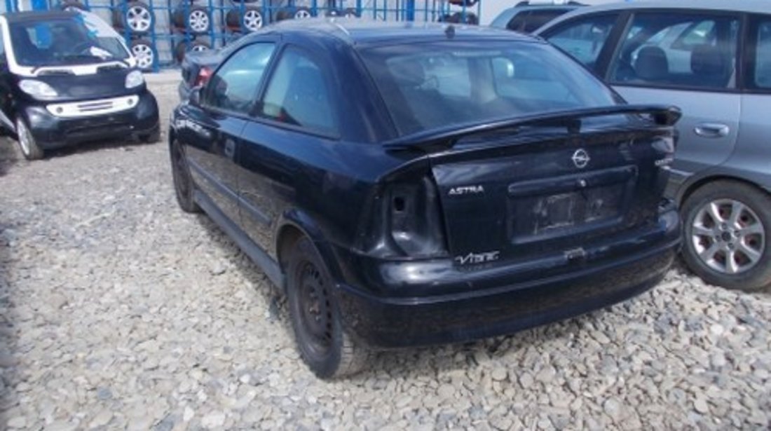 Dezmembrez Opel  Astra G ,an 2002