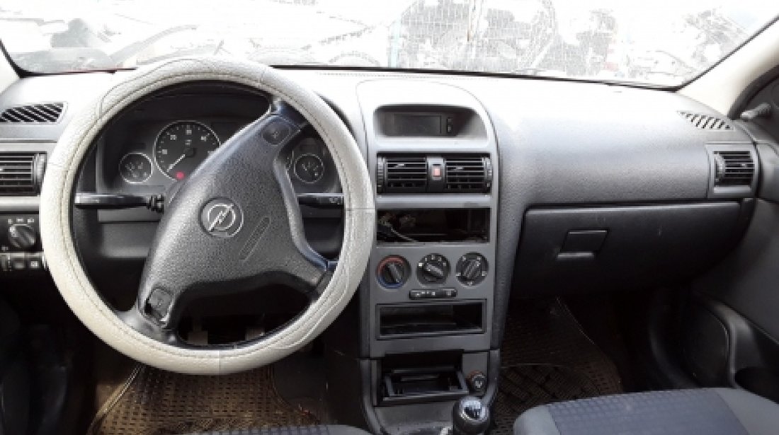 Dezmembrez Opel Astra G Combi, an 2000, motorizare 1.7 DTI