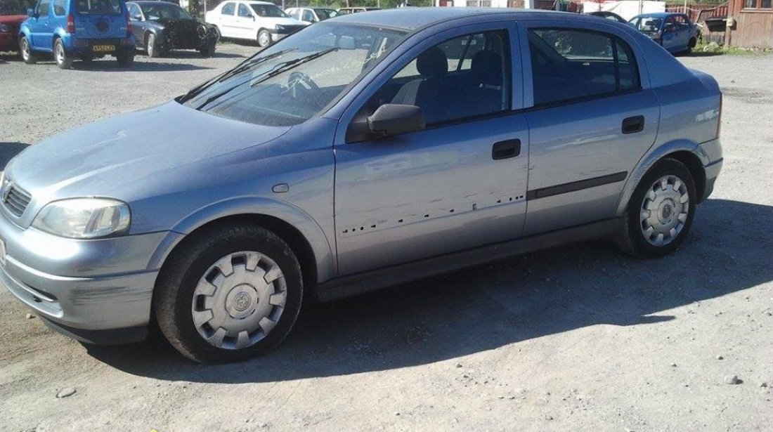 Dezmembrez Opel Astra G din 2002 1 6 16v