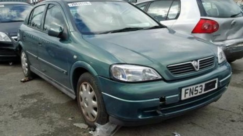 Dezmembrez Opel Astra G hatchback