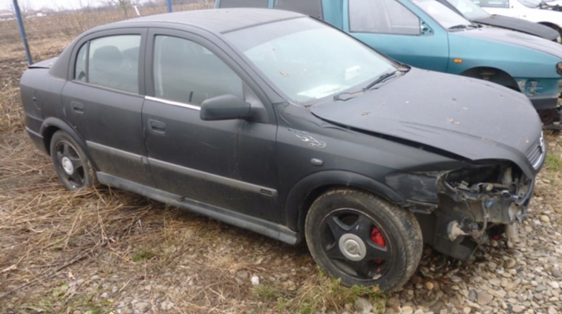 Dezmembrez Opel Astra G