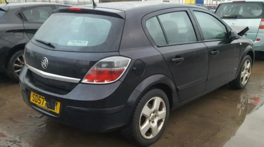 Dezmembrez Opel Astra H, 1.4benzina 2007