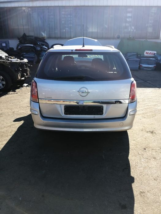 Dezmembrez Opel Astra H 1.7cdti 92kw 125 cp z17dtr facelift