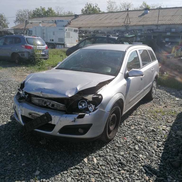 Dezmembrez Opel ASTRA H 2004 - 2012 1.9 