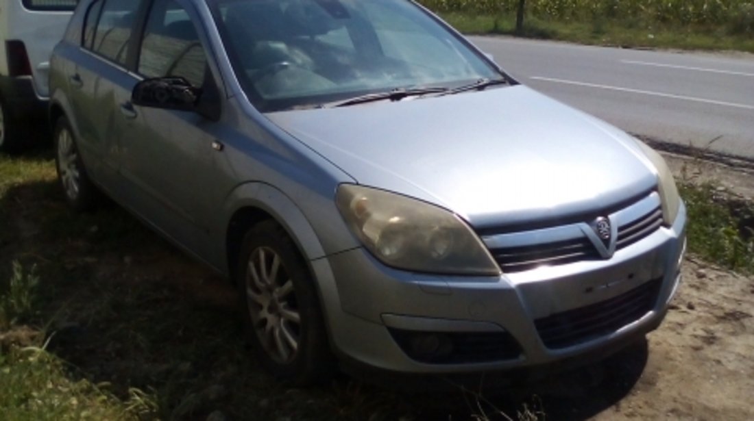 Dezmembrez Opel  Astra H ,an 2004
