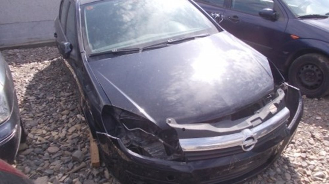 Dezmembrez Opel  Astra H ,an 2005