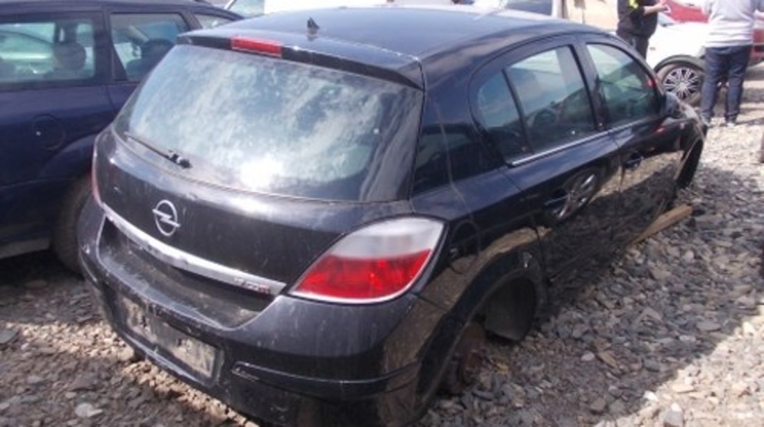 Dezmembrez Opel  Astra H ,an 2005