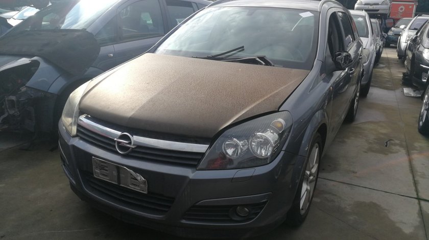 Dezmembrez Opel Astra H an 2006 motor 1.9cdti 88kw