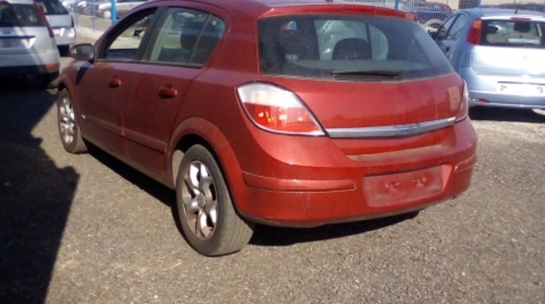 Dezmembrez Opel  Astra H ,an 2006