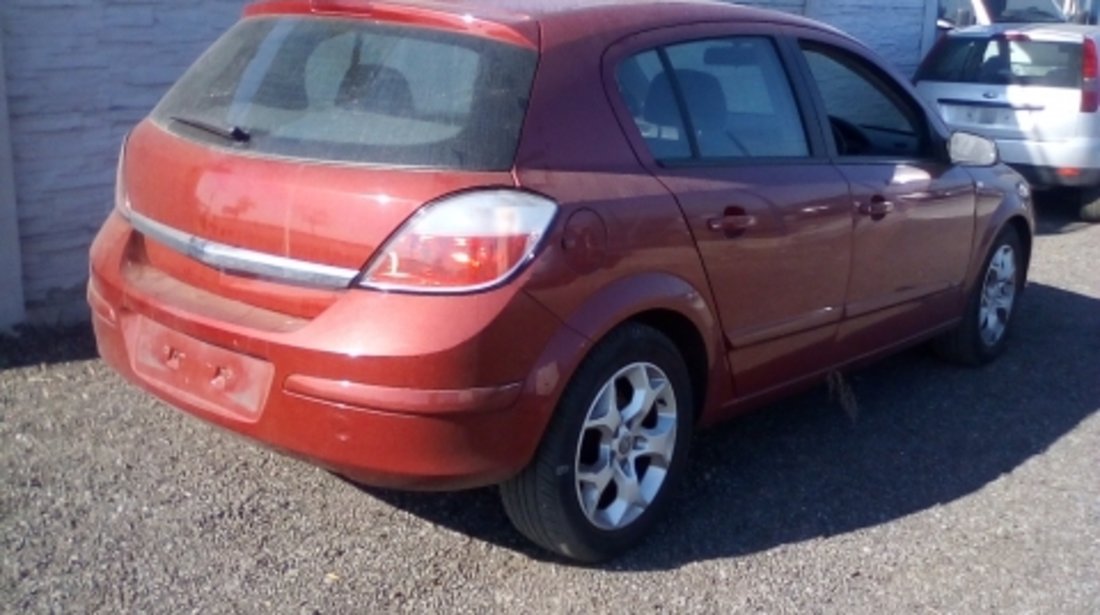 Dezmembrez Opel  Astra H ,an 2006