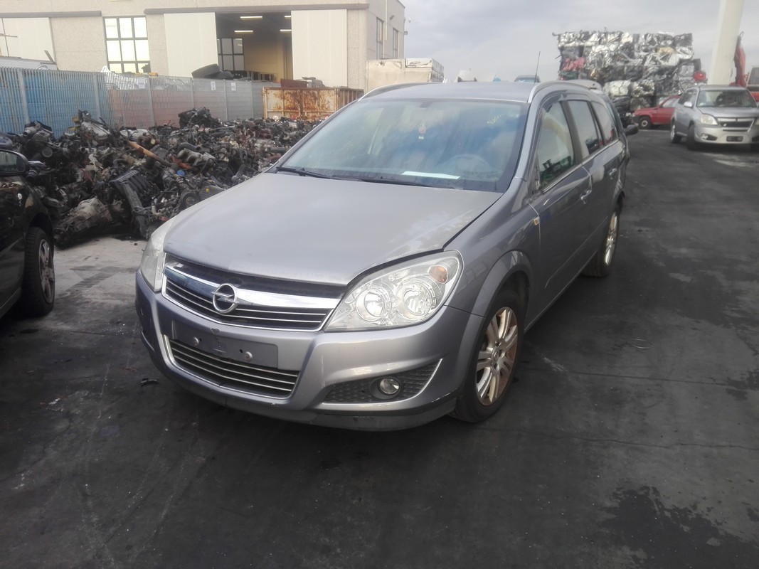 DEZMEMBREZ Opel Astra H an 2008 motor 1.
