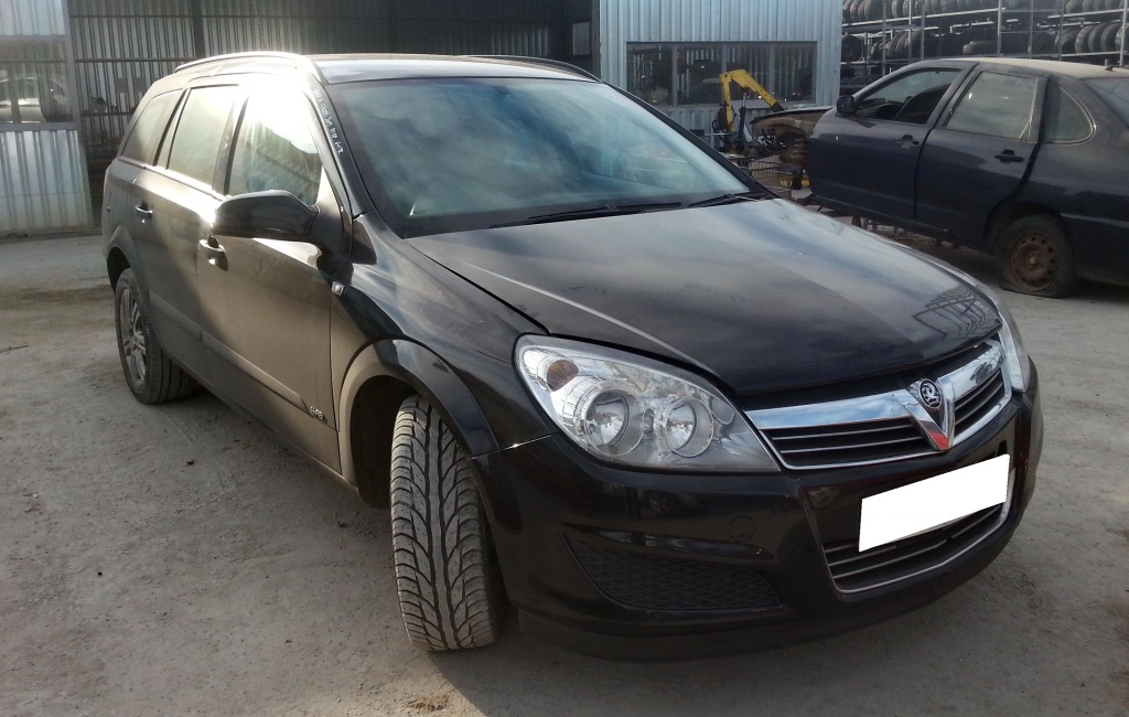 Dezmembrez Opel Astra H an fabr. 2009, 1.7D CDTI, Facelift