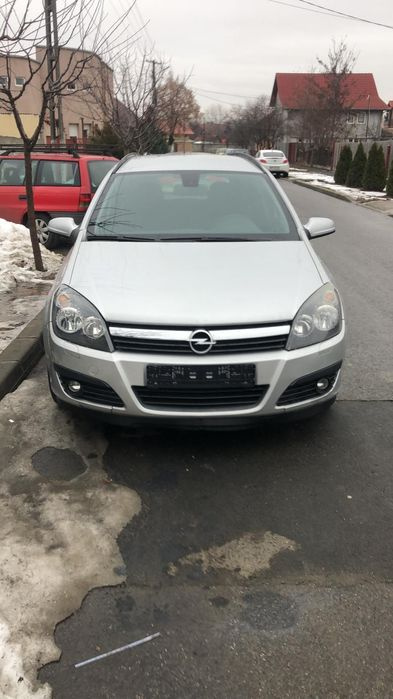 Dezmembrez Opel Astra H break combi 1.9 cdti 88kw 120cp