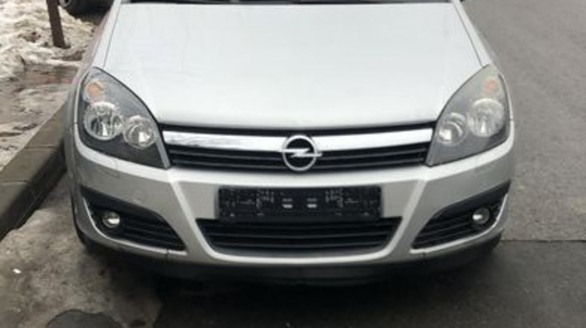 Dezmembrez Opel Astra H break combi 1.9 cdti 88kw 120cp