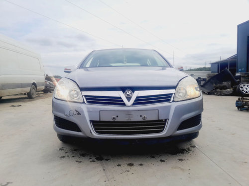Dezmembrez Opel Astra H Hatchback [Fabr 2004-2009]