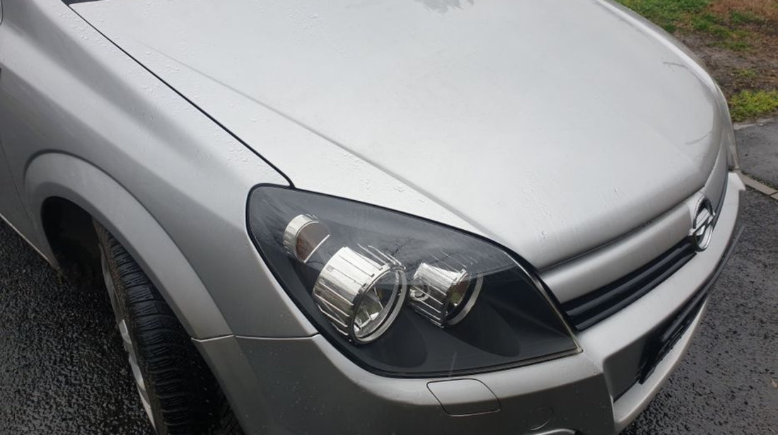 Dezmembrez Opel Astra H hatchback z157 1.7 cdti 125 cp 92 kw Z17DTR