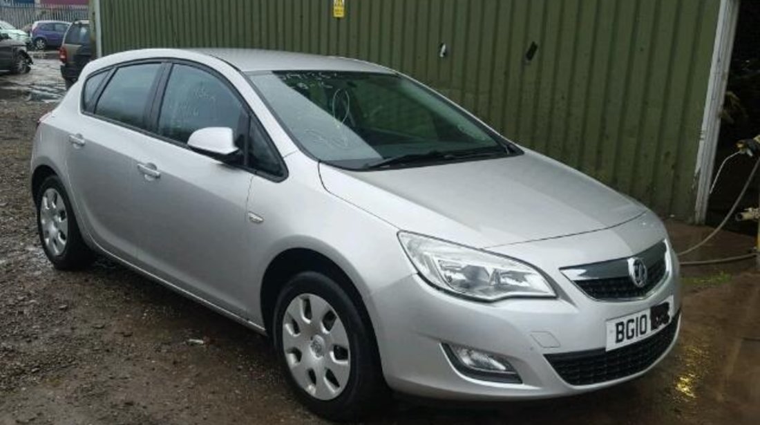 Dezmembrez Opel Astra J 1.3cdti A13DTE