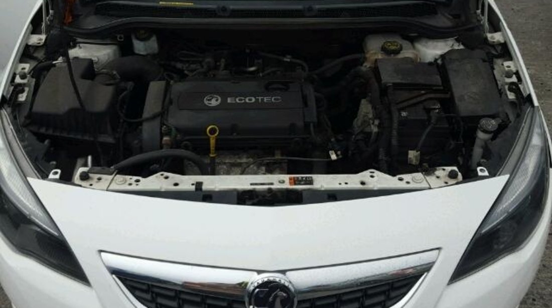 Dezmembrez Opel Astra J 1.6b