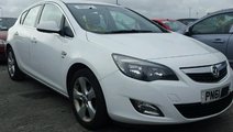 Dezmembrez Opel Astra J 1.6b