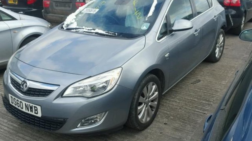 Dezmembrez Opel Astra J 1.6cdti