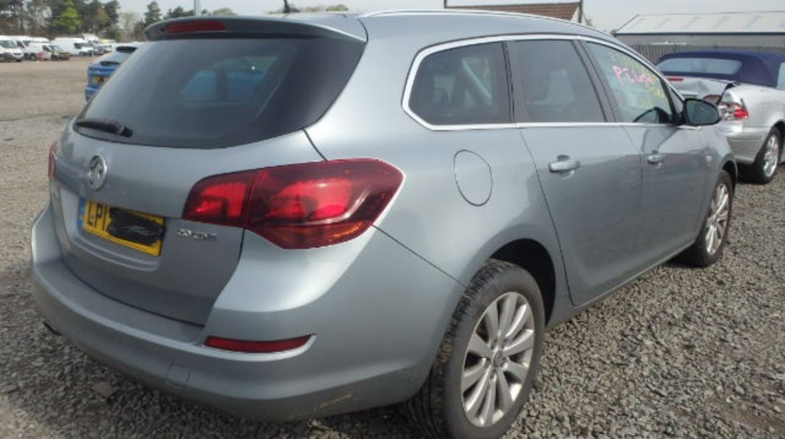 Dezmembrez Opel Astra J, 1.7cdti, A17DTR, orice piesa!