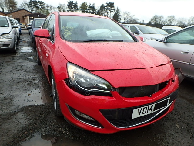 Dezmembrez Opel Astra J, 1.7cdti, orice piesa!