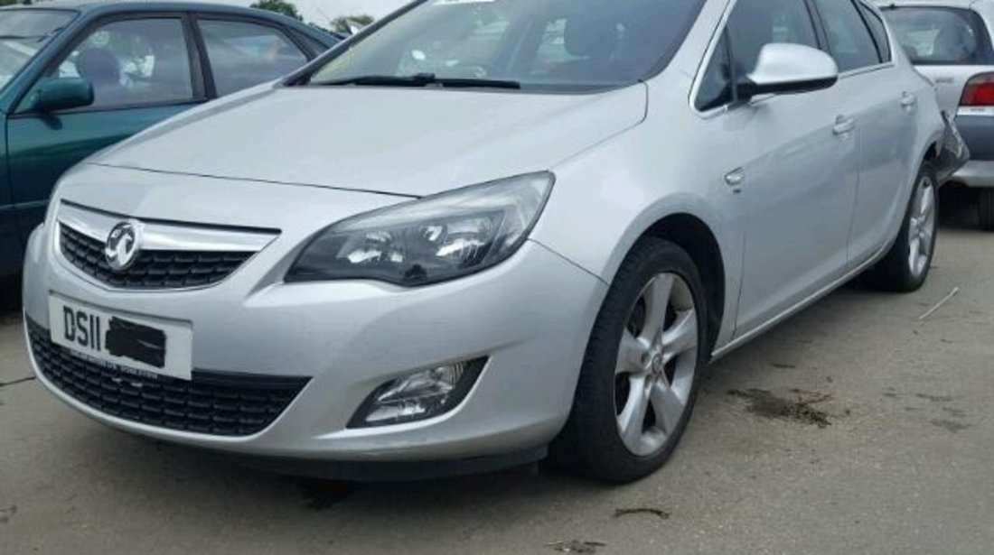 Dezmembrez Opel Astra j 1.7cdti