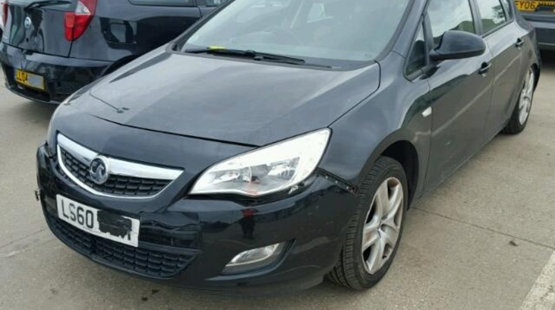 Dezmembrez Opel Astra J 2.0cdti