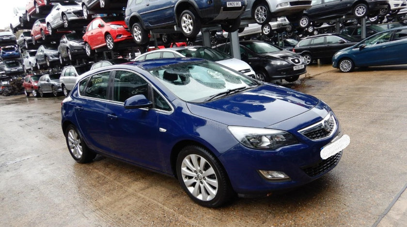 Dezmembrez Opel Astra J 2012 Hatchback 1.7 CDTI DTE