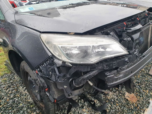 Dezmembrez Opel Astra j A14XER 1.4 I 101 cp 74 kw Z177 VLD1977