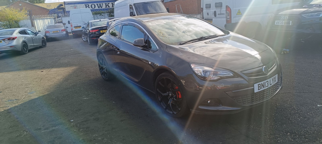Dezmembrez Opel Astra J Coupe GTC [Fabr 2009-2015]