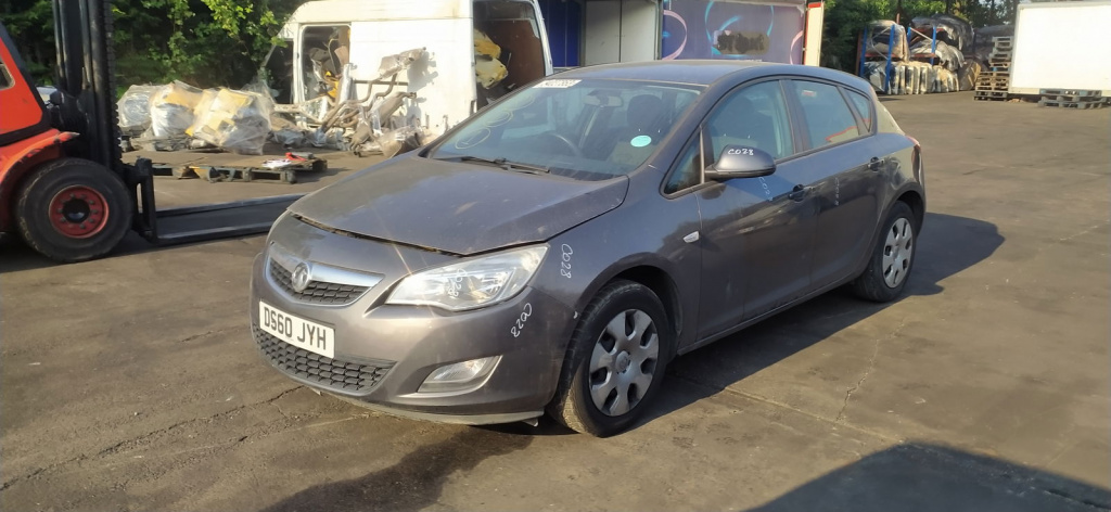 Dezmembrez Opel Astra J [Fabr 2009-2015]