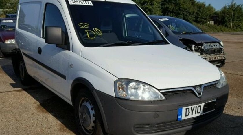 Dezmembrez Opel Combo 1.3cdti