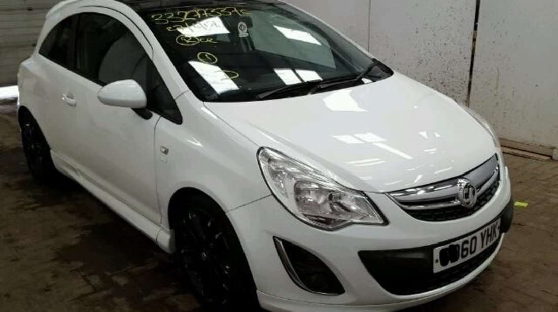 Dezmembrez Opel Corsa 1.2b 2011