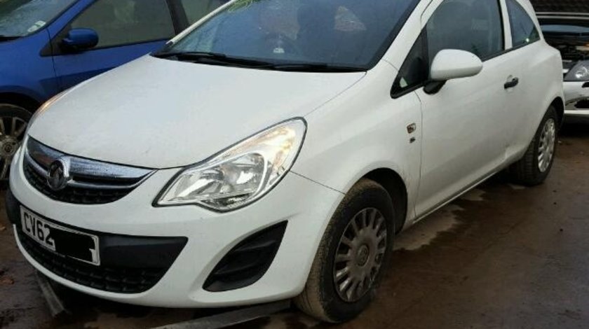 Dezmembrez Opel Corsa 2012 1.0benz