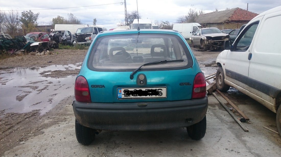 dezmembrez opel corsa b