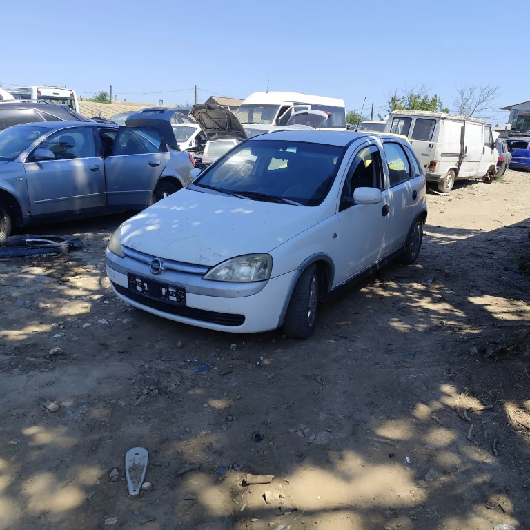Dezmembrez Opel CORSA C 2000 - 2006 1.0 Z 10 XE( CP: 58, KW: 43, CCM: 973 ) Benzina