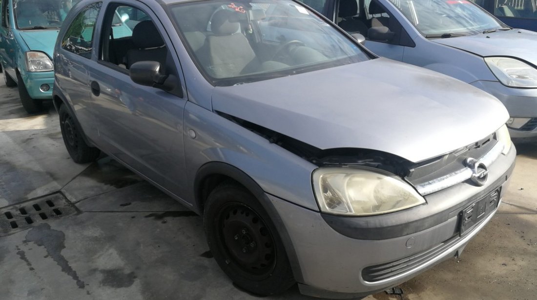 dezmembrez Opel Corsa C an 2002 1.7dti tip motor Y17DT