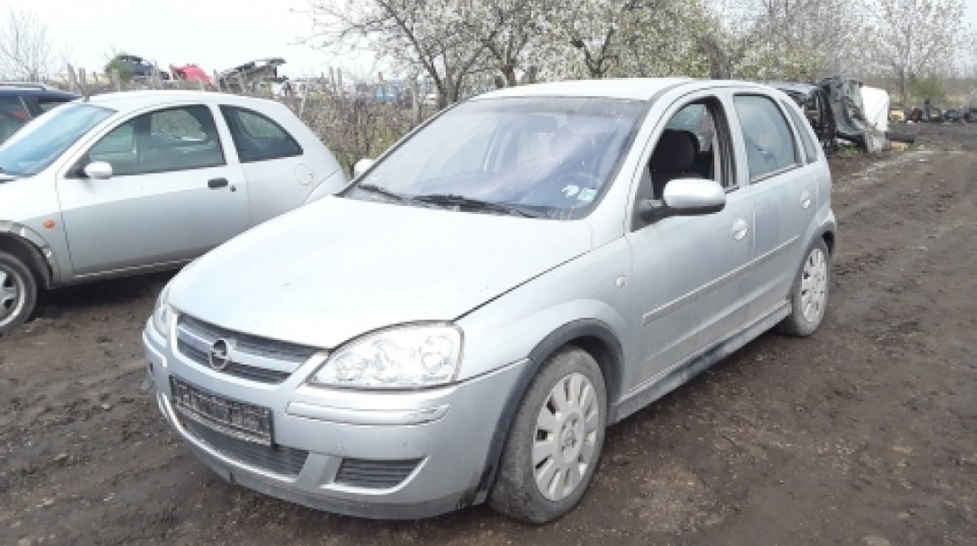 Dezmembrez Opel Corsa C, an 2005, motorizare 1.2 Twinport