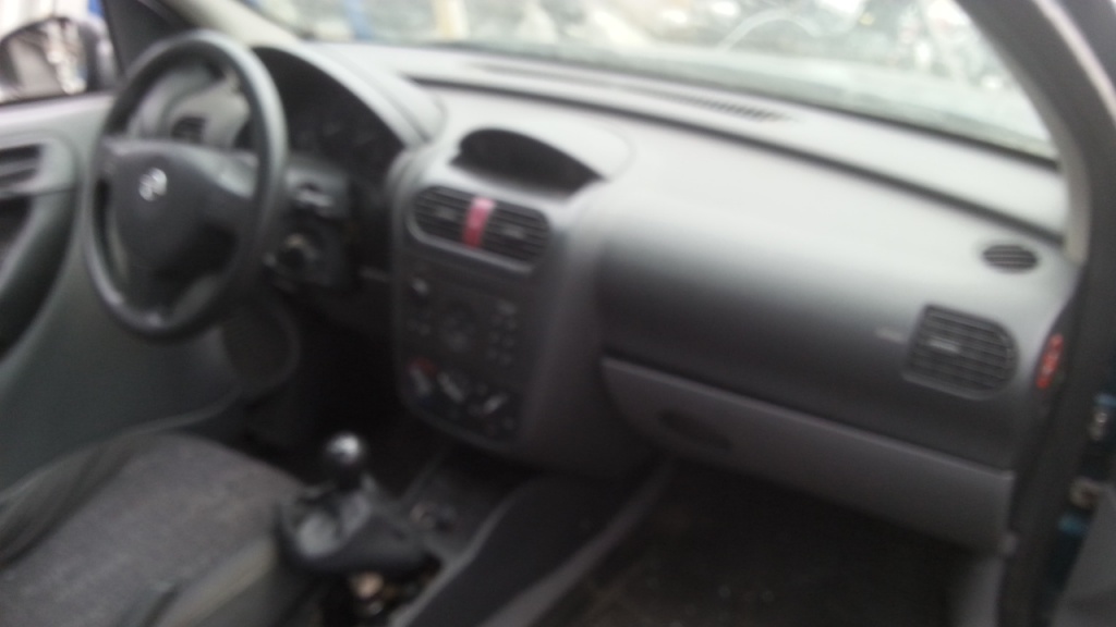 Dezmembrez Opel Corsa C,an fab 2001, 1.0i