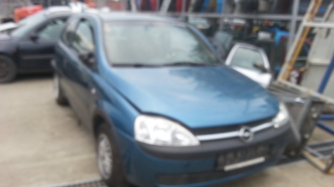 Dezmembrez Opel Corsa C,an fab 2001, 1.0i